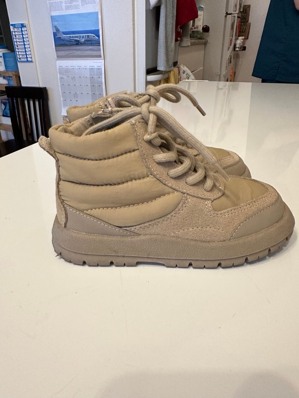 Zara Toddler High Top Shoes size 25